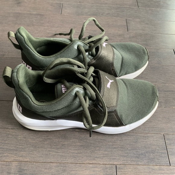 Women’s Green Puma Soft Foam Shoes Women’s 7.5 - Picture 4 of 9